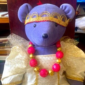 Eccentric, Bulky pink and gold necklace! Lucite/Plastic